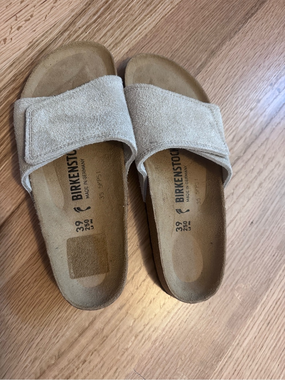 NWOB Birkenstock Sylt Slide Sandals in Oyster size 39 - Picture 2 of 8